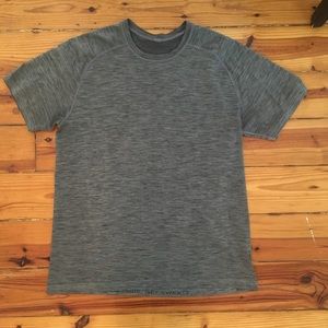 Lululemon Men’s Shirt